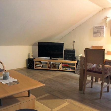 Haus Evi Apartment Neusorg ภายนอก รูปภาพ